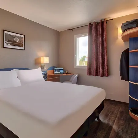 Otel Kyriad - Biarritz