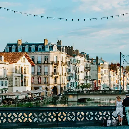 Kyriad - Biarritz أنغليه