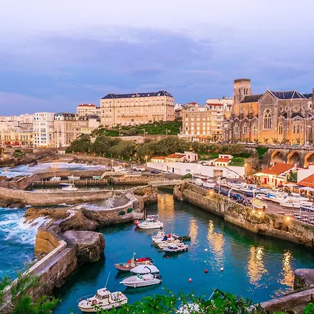 Kyriad - Biarritz Hotell