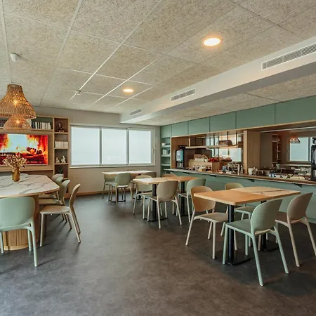 Kyriad - Biarritz Hotell 3*